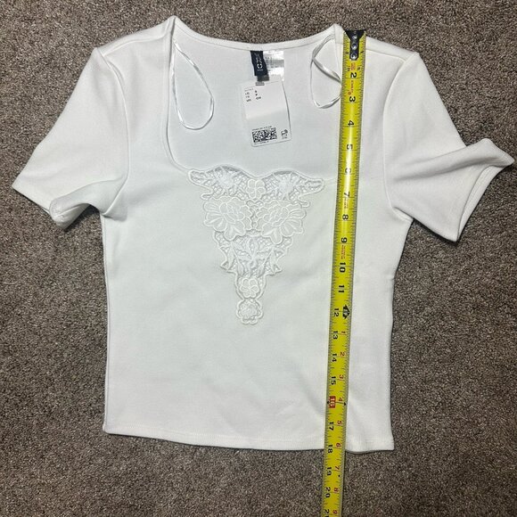 NWT H&M Divided Top Women's Small White Eyelet With Embroidered Detail Cropped - Picture 8 of 11